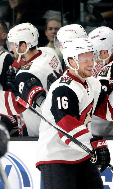 Tie Domi's son scores in NHL debut, Coyotes beat Kings
